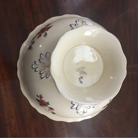 Footed open round serving bowl - Royal Venton Ware by John Steventon & Sons - Picture 3 of 6